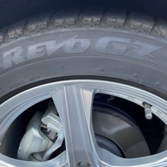 スタッドレスタイヤ　225/55R18