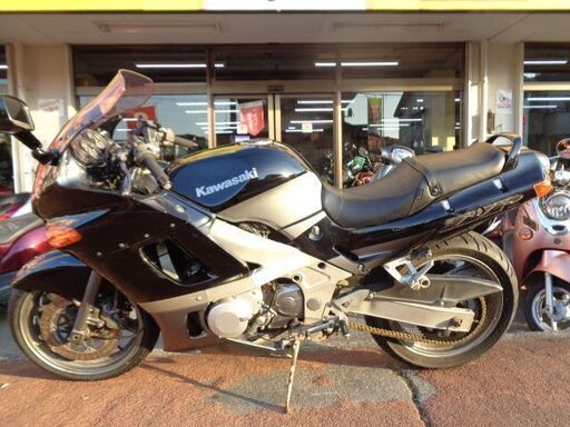 NO.4613 ZZR400 N型 水冷4サイクル16バルブ4気筒エンジン