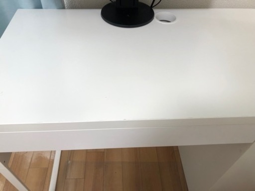 値下げ【IKEA イケア】ミッケ MICKE / ケーブル収納付きデスク　棚付きテーブル