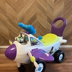 （最終値下）バズライトイヤー　飛行機型乗用玩具　ライドオン