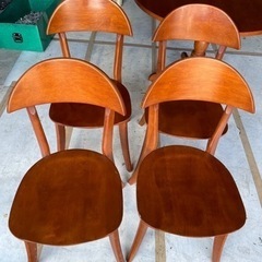 丸型のダイニングテーブルセットを格安で