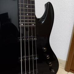 Bacchus　５弦ベース　ギグケース付