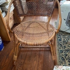 アンティーク　藤の椅子