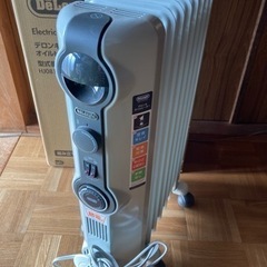 Delonghi デロンギ　HJ0812 オイルヒーター