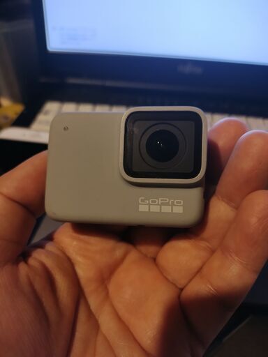 GoPro HERO7 White 買ったものの電源何度か入れた程度でほぼ未使用