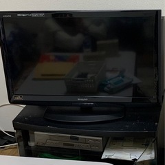 テレビ　シャープ　AQUOS