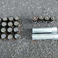 TRD 18インチ ホイール 4本 と TRD セキュリティロックナットセット