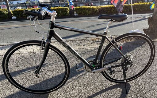 GIANT ロードバイク 自転車 GIANT ESCAPE 28インチ Sサイズフレーム R3 変速あり ブラック【ユーズドユーズ名古屋天白店】J2354