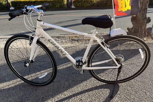 GIANT ロードバイク 自転車 GIANT ESCAPE 28インチ Sサイズフレーム R3 変速あり ホワイト【ユーズドユーズ名古屋天白店】J2355