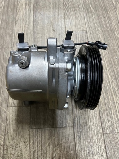 DA63Tエアコンコンプレッサーリビルト品