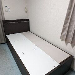 【無料譲渡】ニトリ　シングルベッド　収納アリ　ダークブラウン　六...