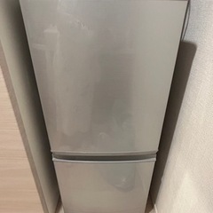 SHARP 冷蔵庫　一人暮らしサイズ
