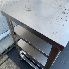 業務用 作業台 調理台 1600×450×800(mm) 厨房機材 飲食店 キッチン 厨房機器 店舗用品 洗い場 直接引き取り可能 大阪発 多段 収納 置き台