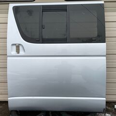 ハイエース200系スライドガラス