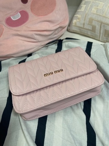 miumiu ショルダー