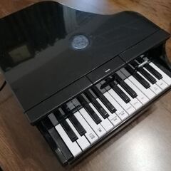 ジャンク品　ピアノ型CDプレーヤー