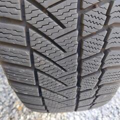 シエンタなど　スタッドレスタイヤ(ホイール付き)