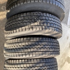 キャラバン系　スタッドレスタイヤ4本セット
