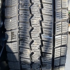 キャラバン系　スタッドレスタイヤ4本セット