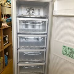 ２０１５年製　三菱電機  MF-U12Y-S　冷凍庫 （121L・右開き）