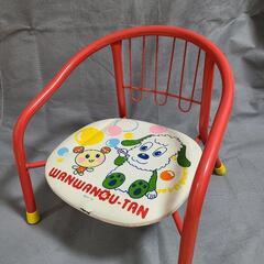 子供用の小さな椅子