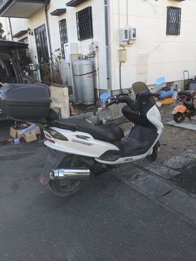 ポッキリ　乗り出し価格！！　自賠責付き　この時期うれしいグリップヒーター付きマジェスティ125　FI　オマケあり ポッキリ 乗り出し価格！！ 自賠責付き この時期うれしいグリップ