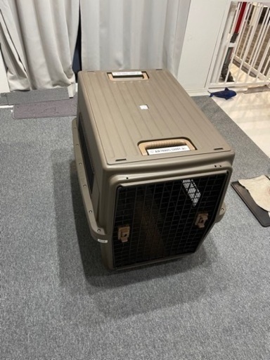 大型犬、中型犬用　クレート　アイリス製