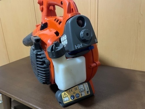 ハスクバーナ エンジン ブロワ 125B