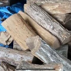 薪（種類画像で判断してください）300kg（軽トラ満タンくらい）