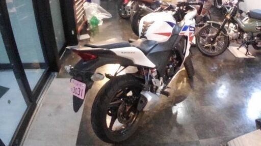 【売】ホンダCBR125R JC50　社外マフラー入り　値下げしました。 売】ホンダCBR125R JC50 社外マフラー入り 値下げしました。