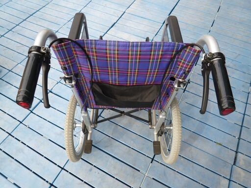美品☆KAWAMURA カワムラサイクル アルミ製 介助式 車椅子 KAJ-302SB  