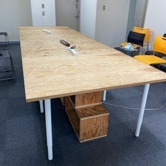 木製テーブル (6人用)