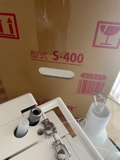 値下げ中！ロックミシン フットコントローラー付き