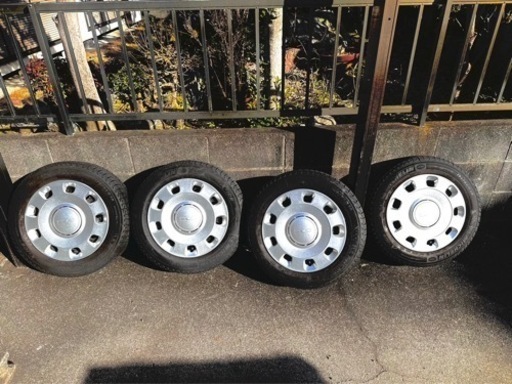 スタッドレスタイヤ4本 ホイール付き FIAT 500 MICHELIN 175/65 R14