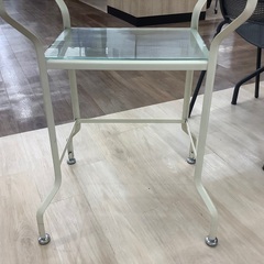 スツール付きアイアンドレッサーのご紹介です！