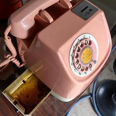 ピンク電話(公衆電話)