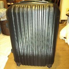スーツケース新品　ブラック　機内持ち込みサイズ　
