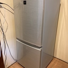 ［2013年製・動作品］冷蔵庫 シャープ SHARP 137L