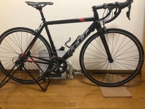 ほぼ新車！　ドイツ車　FELT F75 ロードバイク