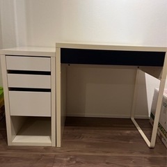 IKEA パソコンテーブル