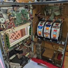 パチスロ実機 旋風の用心棒～胡蝶の記憶 コイン不要機 ID：126-011769-007