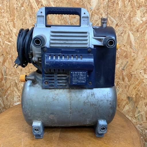 マックス エアコンプレッサー AK-615P [6]　　エアーが溜まる事確認済　コンプレッサー　MAX  中古