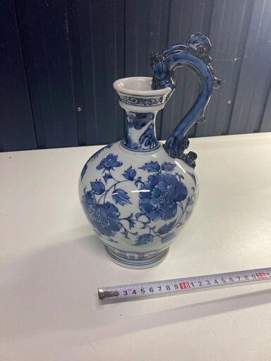 花瓶？お酒を入れるデギャンタ？ 骨董品？