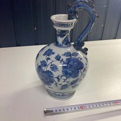 花瓶？お酒を入れるデギャンタ？ 骨董品？