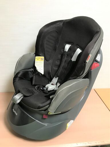 アップリカ チャイルドシート フラディア Fladea 新生児から4歳