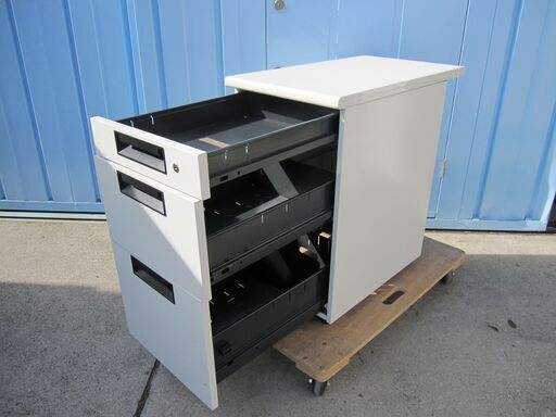 ニトリ　チェスト　ガラストップ【トレファク岸和田店】 ニトリ チェスト ガラストップ【トレファク岸和田店】