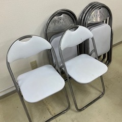 パイプ椅子 × 8