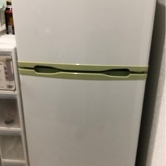 冷蔵庫　2012年製