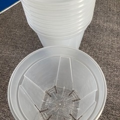 スリット鉢　透明/半透明鉢　底面給水鉢　プラ鉢