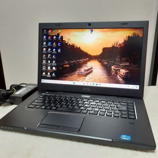 【取引中です】DELL　vostro　RED　15インチ　SSD　8GB　新品バッテリー　カメラ　Ｗｉ-Ｆｉ　Bluetooth　Windows11